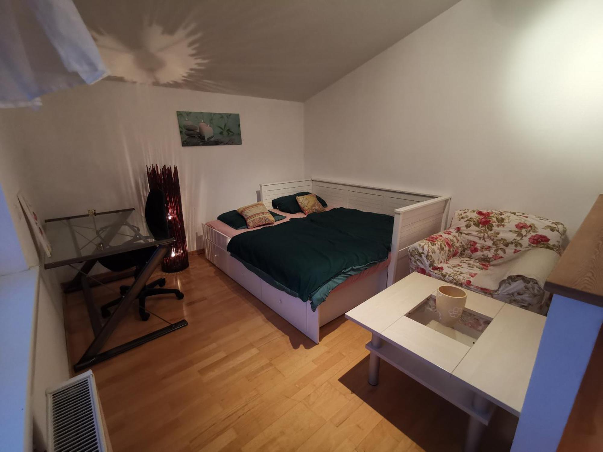 Hospedagem domiciliar Sunny In Sunny House In A Quiet Location *